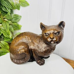 Vintage Red Mill Mfg Hand Crafted in Virginia USA Cat Kitten Pecan Shell Resin